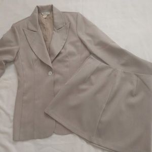 Women's 2 piece suit